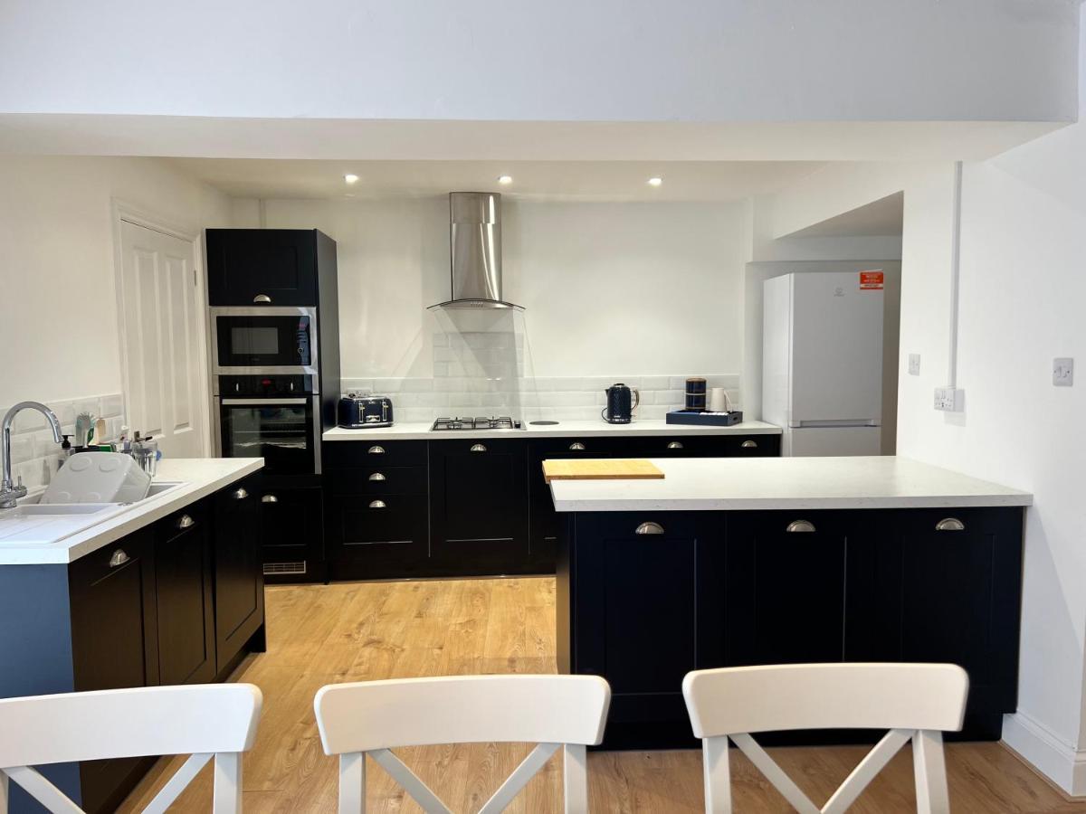 Heathcliff - 5 Bedroom House In Town Centre Tenby Eksteriør billede