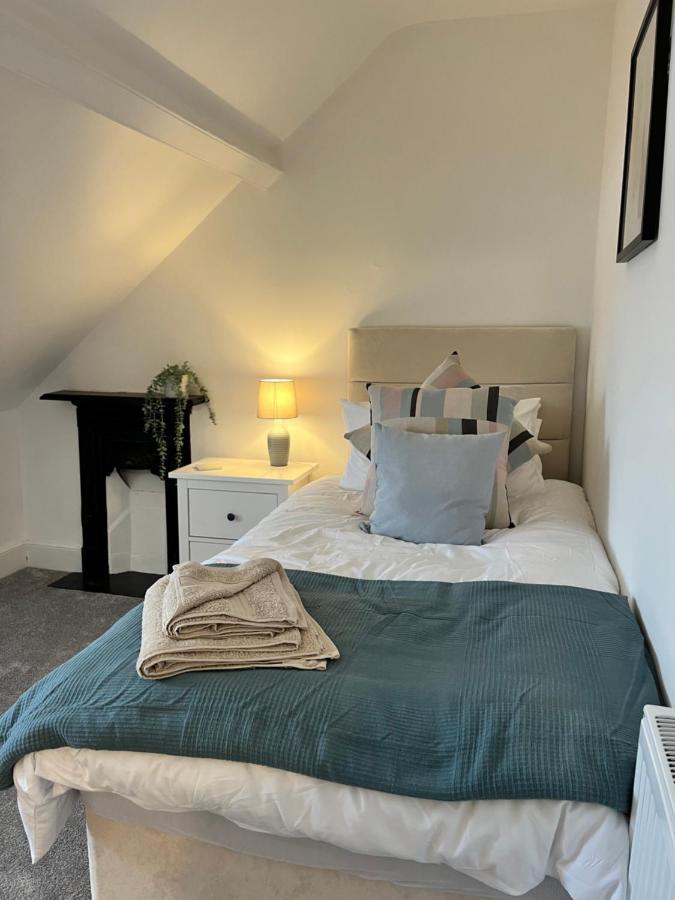 Heathcliff - 5 Bedroom House In Town Centre Tenby Eksteriør billede